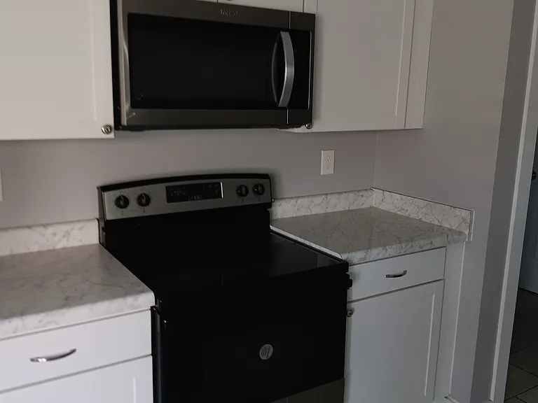 73 W Mallory Ave — Photo 4