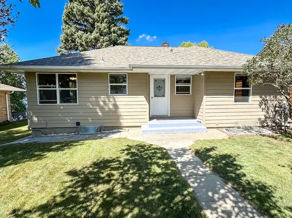 200 S Lake Dr, Watertown, SD 57201