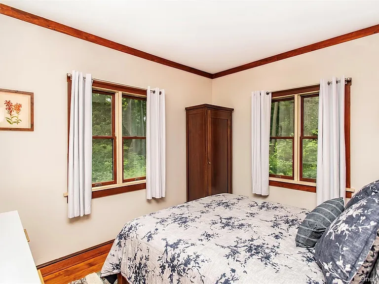 11 Locust Dr — Photo 13
