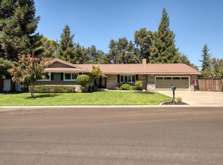 2608 Oakhurst Dr, Oakdale, CA 95361