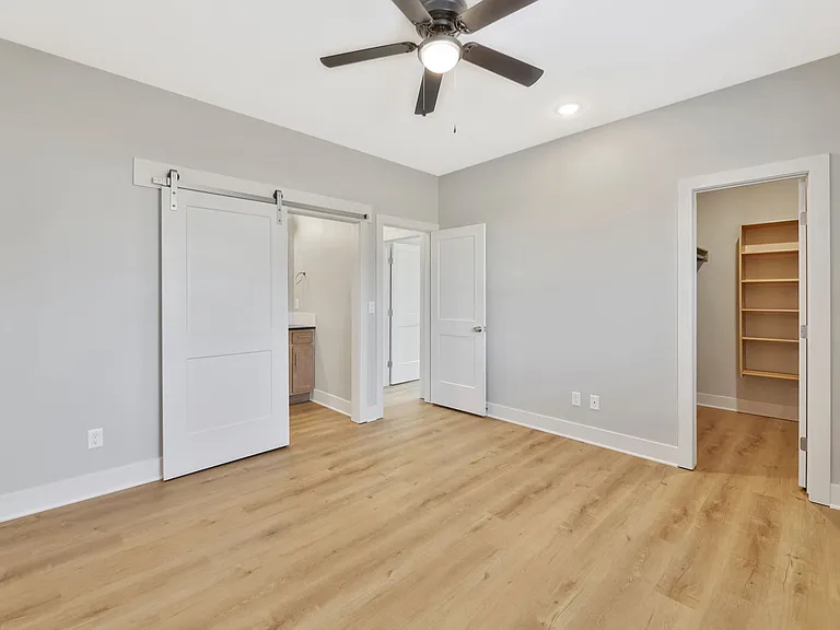 576 Long Path Ct — Photo 17