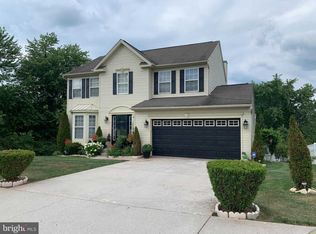 1015 Stone Gate Dr, York, PA 17406