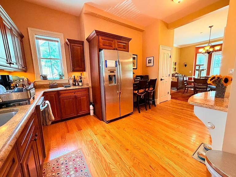 81 Walnut St #1 — Photo 7