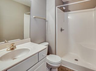 11721 Newport Ave, Omaha, NE 68164