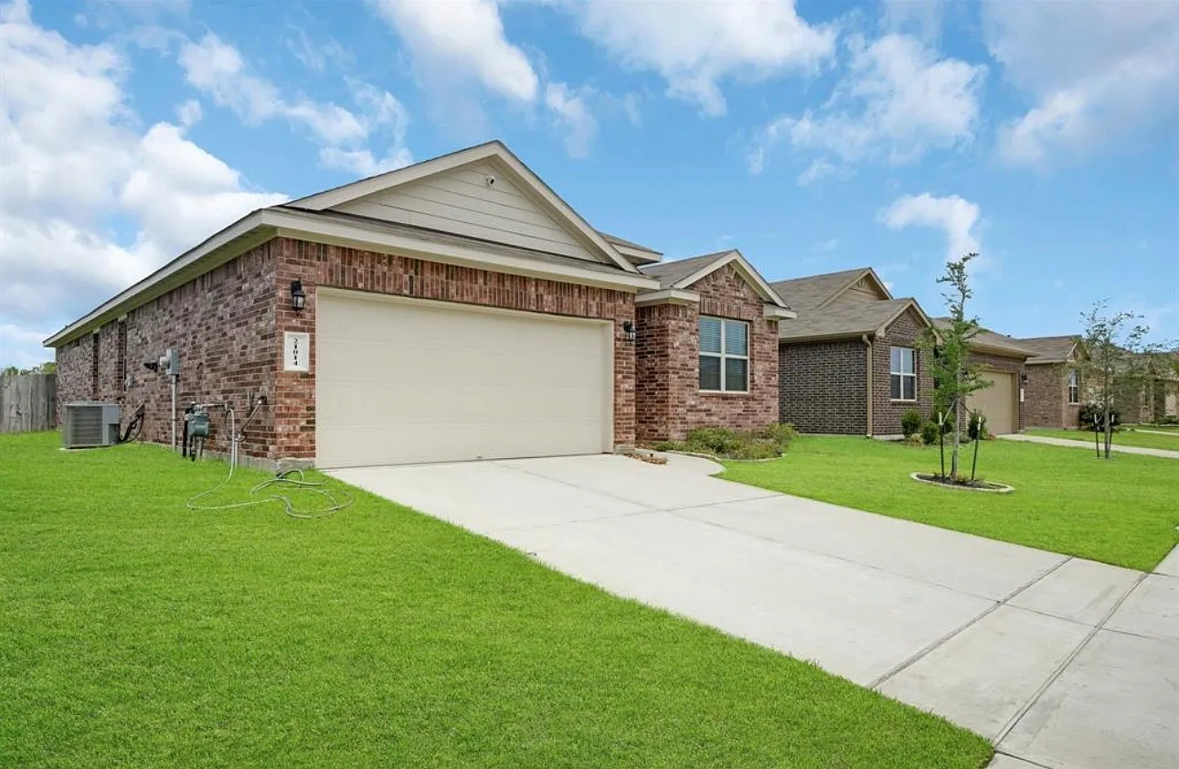 21014 Azelea Field St — Photo 2