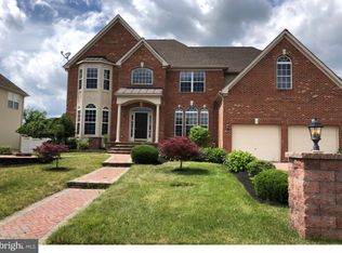 737 Galleria Dr, Williamstown, NJ 08094