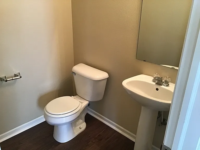 12645 Republic Dr — Photo 9