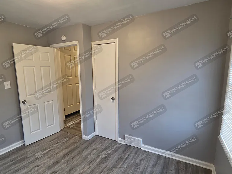 16092 Coram St — Photo 6