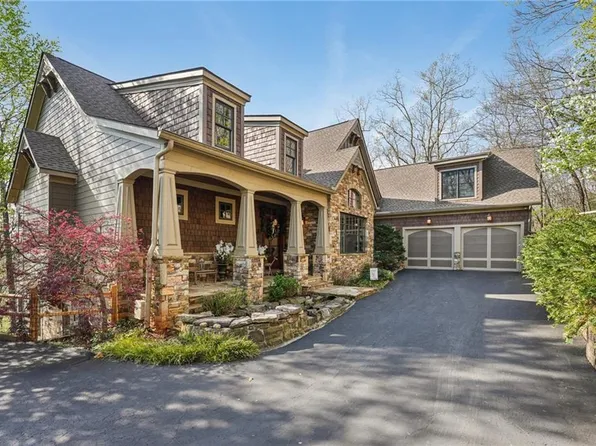 1041 Cox Mountain Dr, Jasper, GA 30143