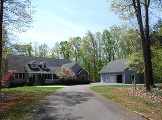 228 Baywood Dr, Moneta, VA 24121