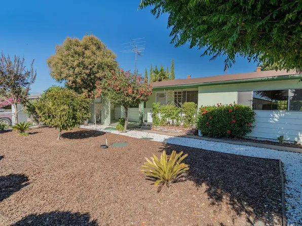 1140 Highland Dr, Hollister, CA 95023