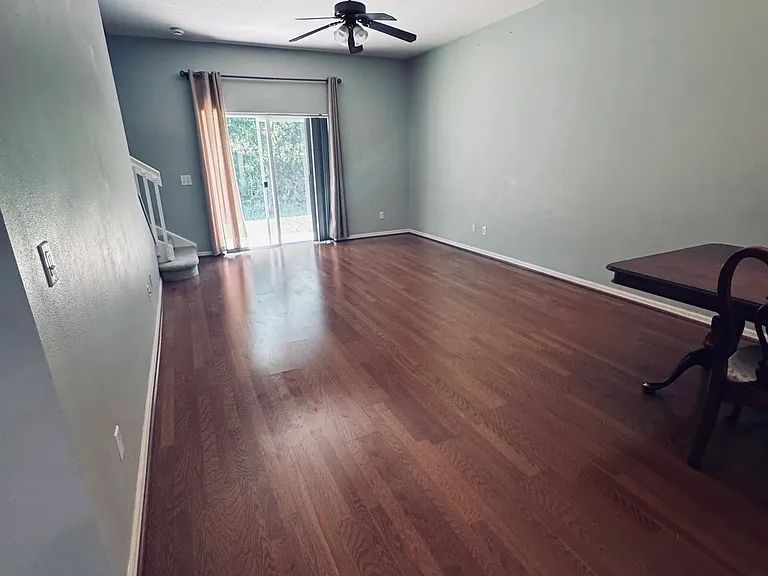 9051 Iron Oak Ave — Photo 2