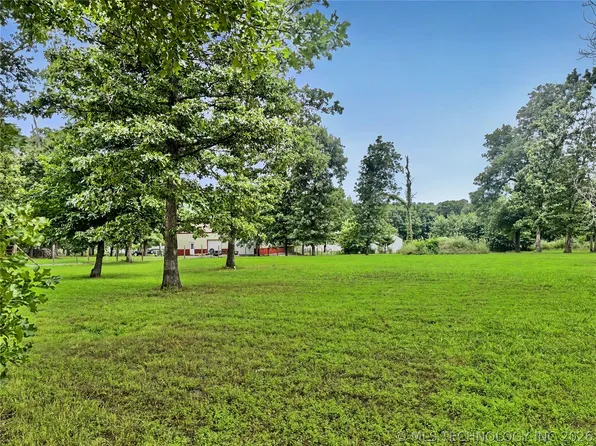12923 W Southern Oaks St, Tahlequah, OK 74464