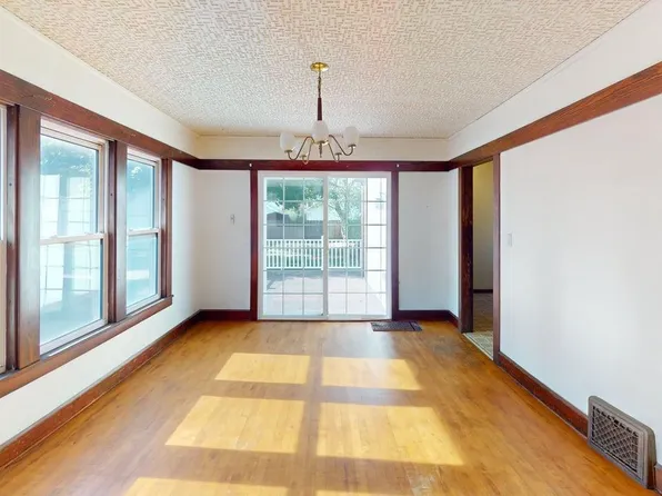 928 North 16th STREET, Manitowoc, WI 54220