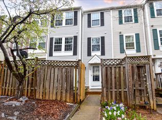 426 Palmspring Dr, Gaithersburg, MD 20878