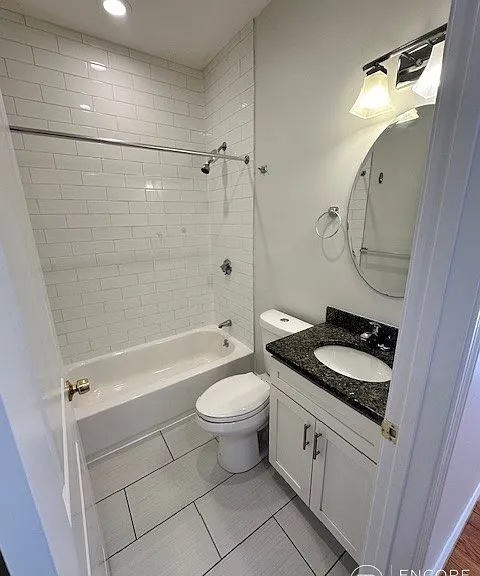 12 Dana Ave #6 — Photo 2