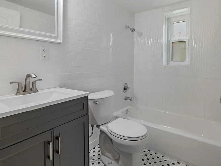 270 Beverly Rd #4 — Photo 20