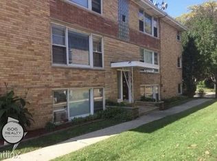 7146 Riverside Dr APT 2N, Berwyn, IL 60402