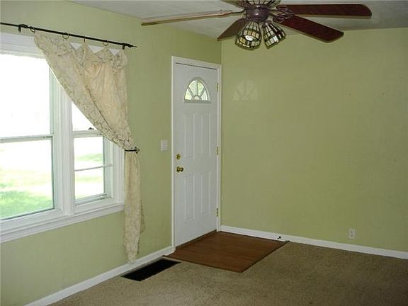 3rd image of 2320 Wildwood Ave