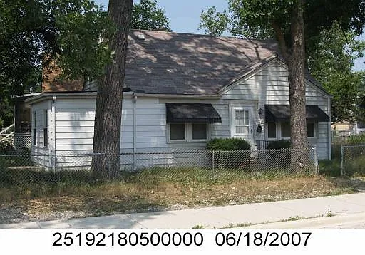 11328 S Davol St photo 1
