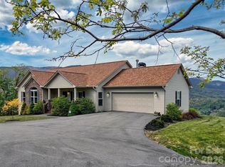 4 Matheny Acres Dr, Waynesville, NC 28786