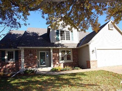 900 Summerfield Ct, Lawrence, KS, 66049