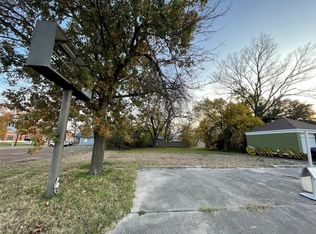 1203 Sycamore St, Commerce, TX 75428