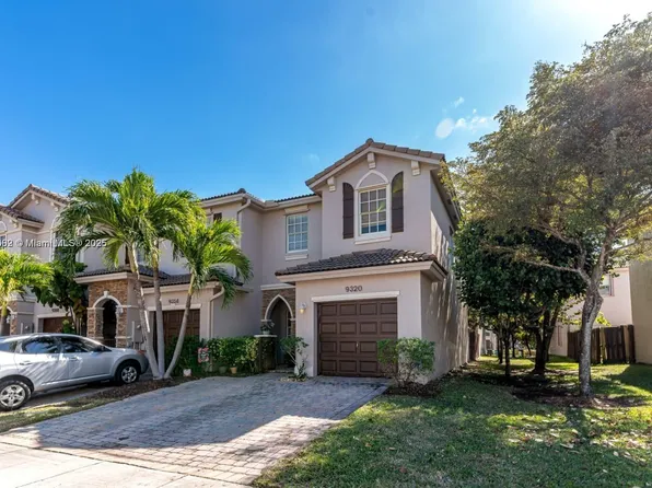 9320 SW 220th Ter, Cutler Bay, FL 33190