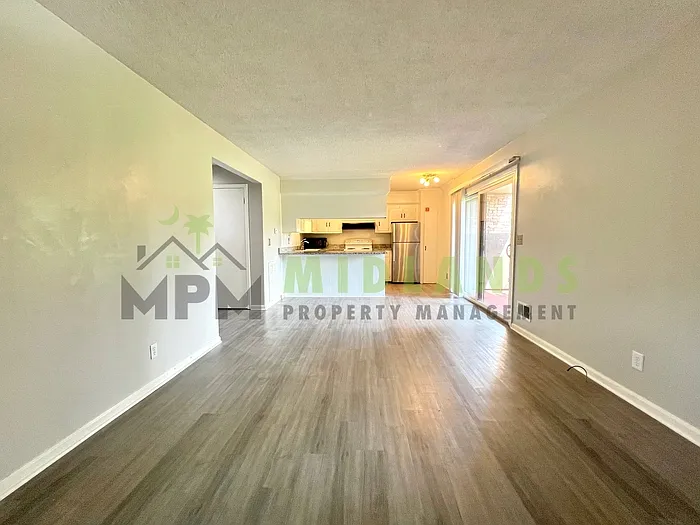 621 Henderson St — Photo 20