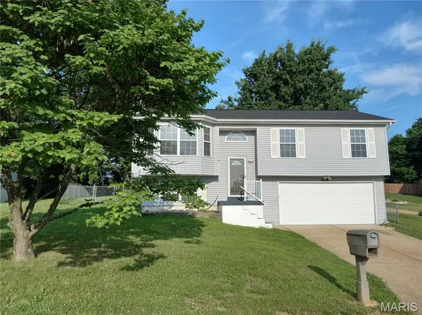 4119 Whitehall Dr, Arnold, MO 63010