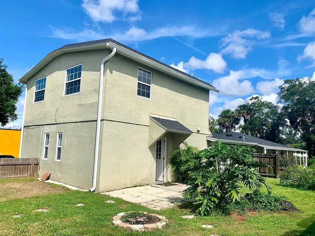 3 bed, 2.5 bath, 1500 sqft, $2,450 — Photo 3