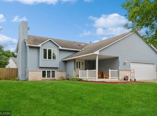 11913 Wedgewood Dr NW, Coon Rapids, MN 55433