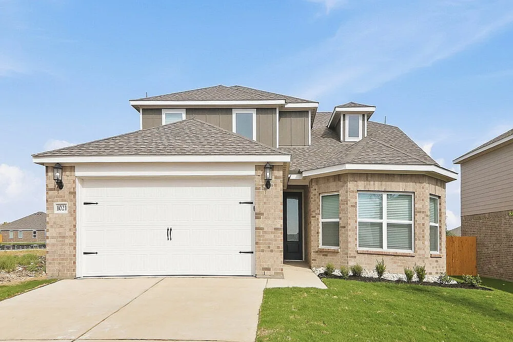4 bed, 2.5 bath, 2235 sqft, $2,575 — Photo 1