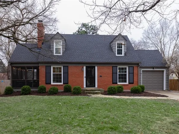 5301 W 57th Ter, Roeland Park, KS 66205