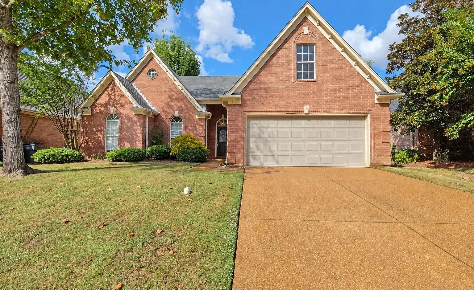 3 bed, 2.0 bath, 1501 sqft, $1,695 — Photo 1
