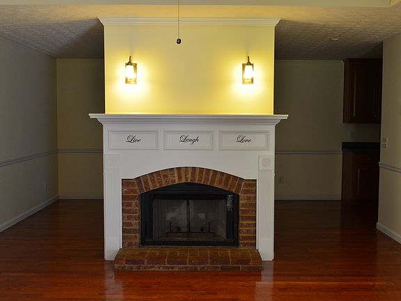 4th image of 124 Estate Dr