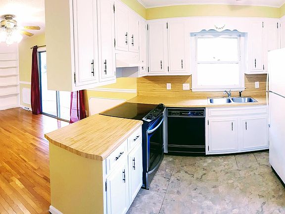 3rd image of 101 Caldwell Dr