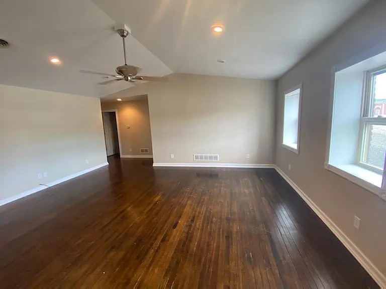 115 W Pine St #4 — Photo 1