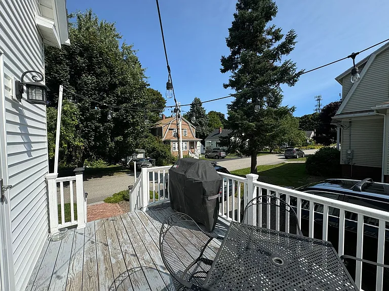286 Pine St — Photo 23