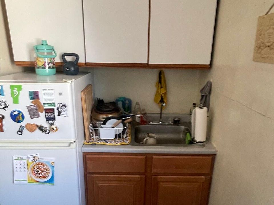 1st image of 224 Essex St #26