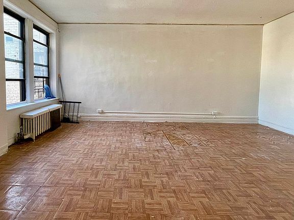 2nd image of 3640 Bronx Blvd APT 6E