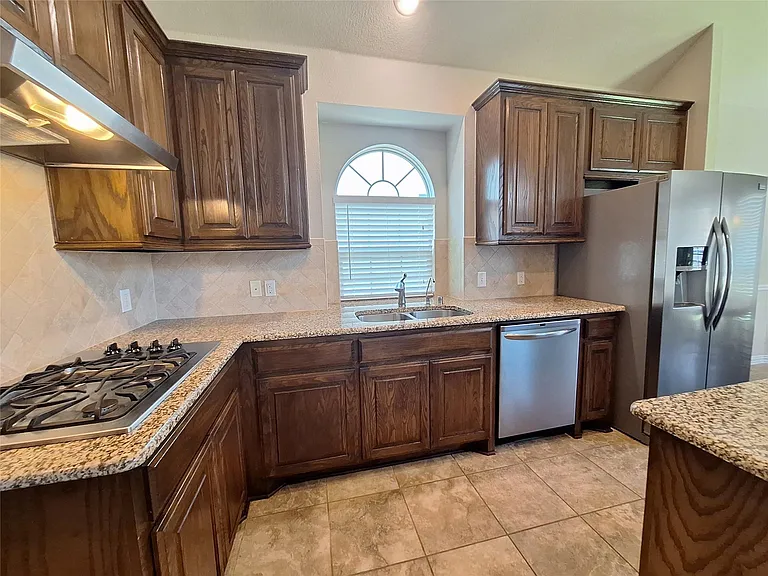 14117 Signal Hill Dr — Photo 7