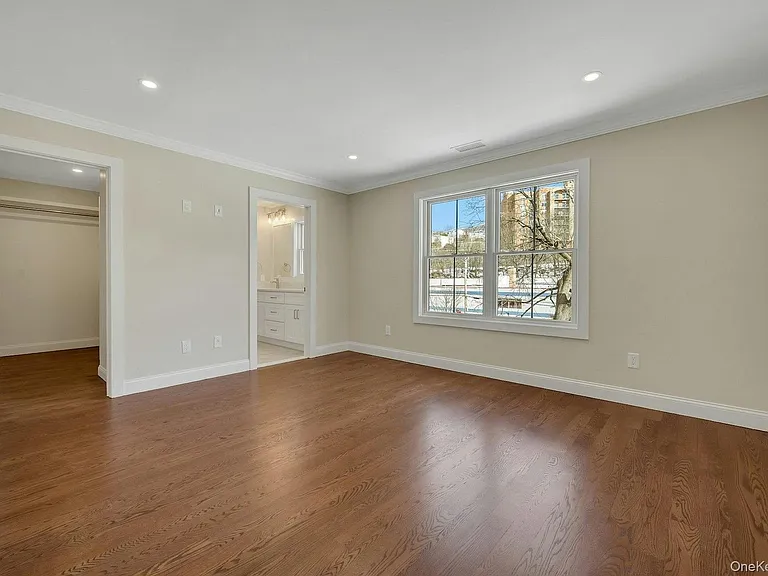 44 Rogers St #A — Photo 14