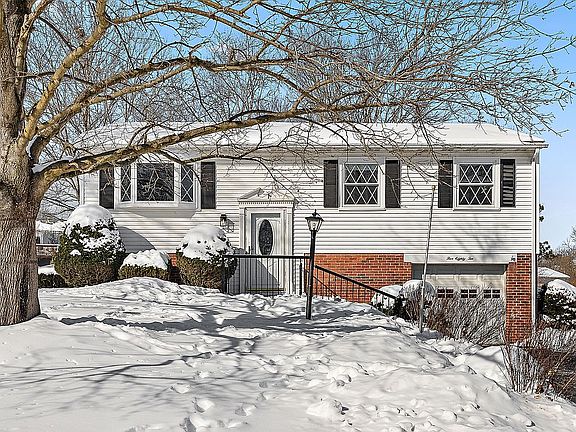 2nd image of 582 Joan St