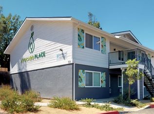 303 W Clemmens Ln #8, Fallbrook, CA 92028