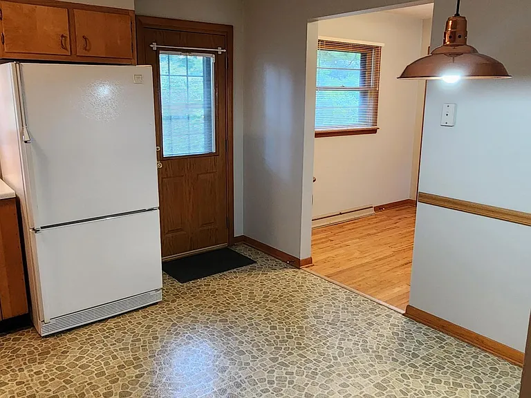 311 Margaret Ave — Photo 5
