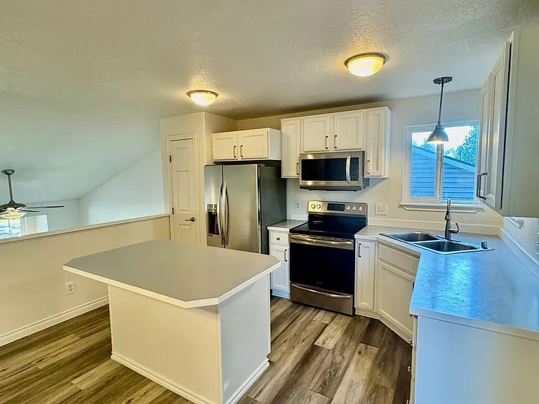 674 E Red Fir Ln — Photo 6