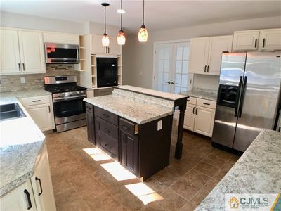 36 Rath Ln, East Brunswick, NJ, 08816