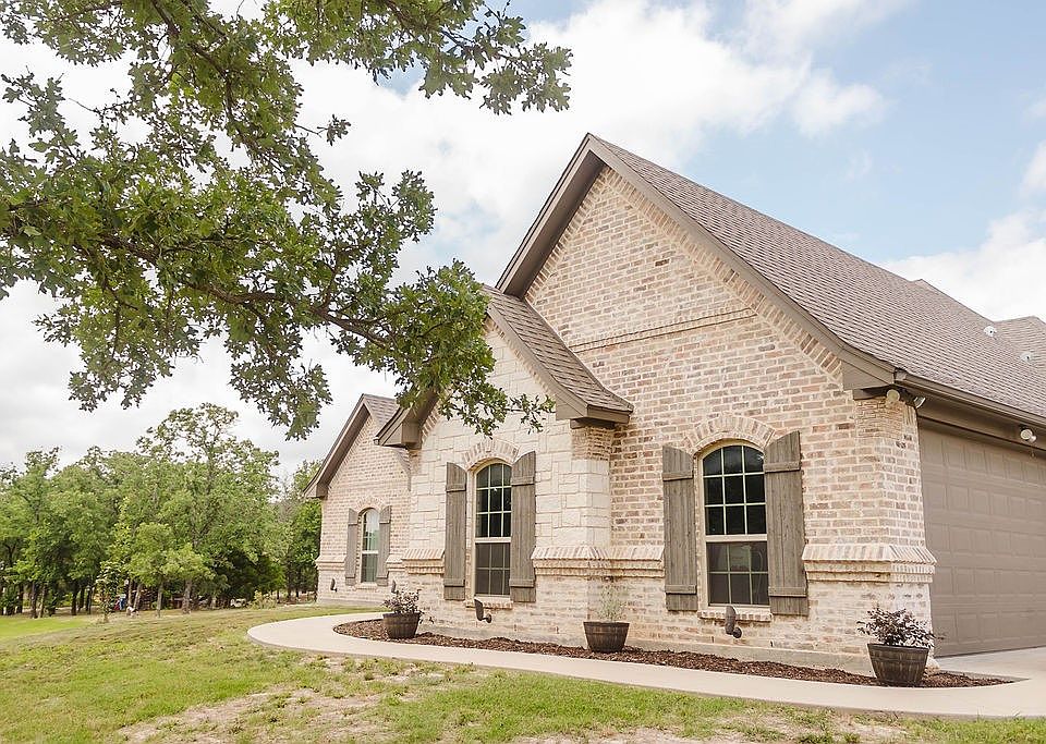1st image of 815 County Road 3355