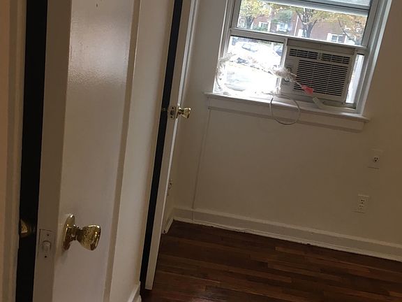 5th image of 74-15 255th St #1FLOOR